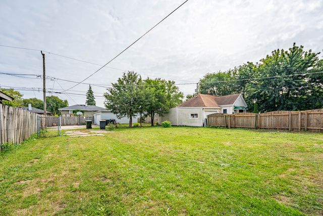 17825 Chicago Avenue, Lansing, IL 60438