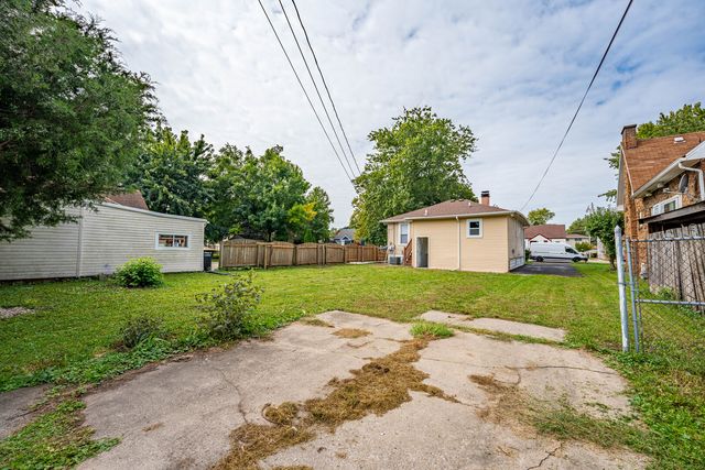 17825 Chicago Avenue, Lansing, IL 60438