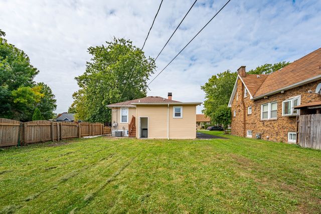 17825 Chicago Avenue, Lansing, IL 60438