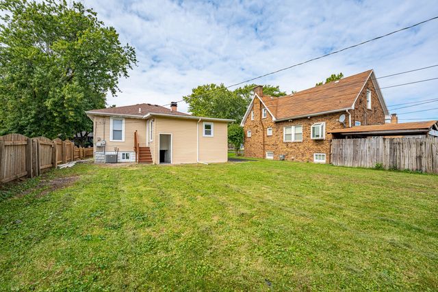 17825 Chicago Avenue, Lansing, IL 60438