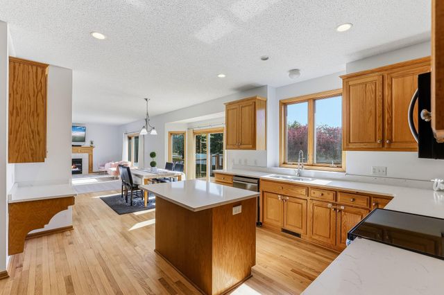 17993 Fullerton Court, Lakeville, MN 55044