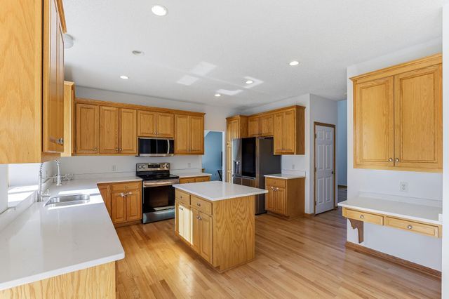 17993 Fullerton Court, Lakeville, MN 55044