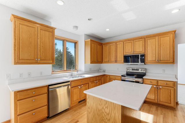 17993 Fullerton Court, Lakeville, MN 55044