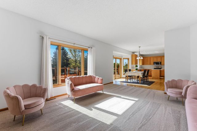 17993 Fullerton Court, Lakeville, MN 55044