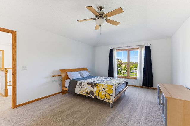 17993 Fullerton Court, Lakeville, MN 55044