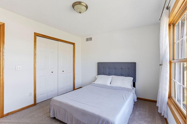 17993 Fullerton Court, Lakeville, MN 55044