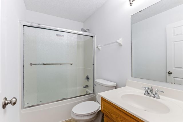 17993 Fullerton Court, Lakeville, MN 55044
