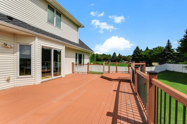 17993 Fullerton Court, Lakeville, MN 55044