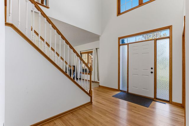17993 Fullerton Court, Lakeville, MN 55044