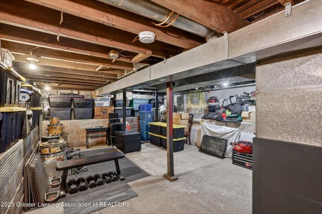 616 Isbell Street, Lansing, MI 48910