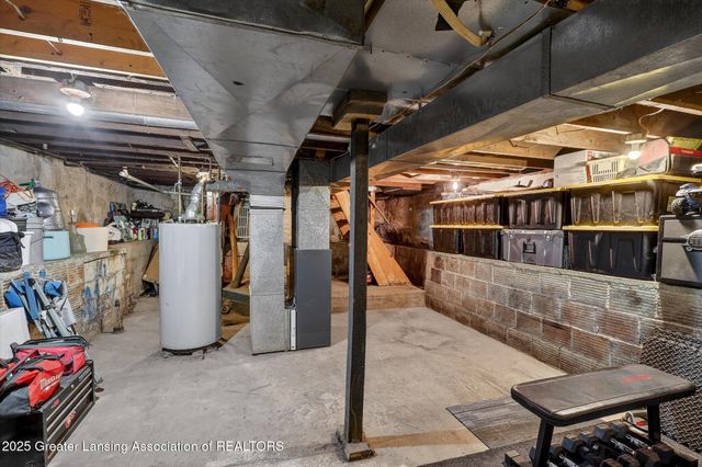 616 Isbell Street, Lansing, MI 48910