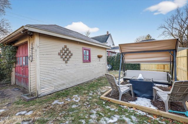 616 Isbell Street, Lansing, MI 48910