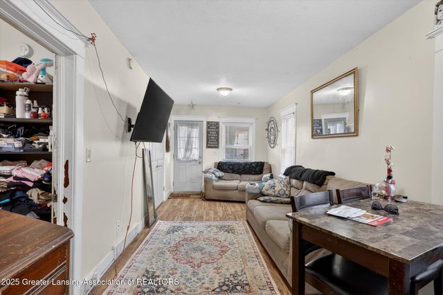 616 Isbell Street, Lansing, MI 48910