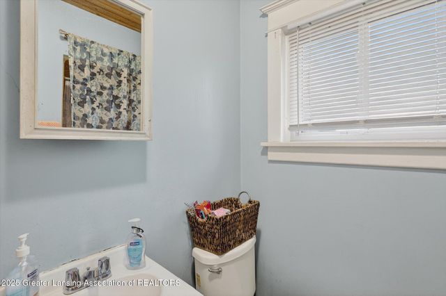 616 Isbell Street, Lansing, MI 48910