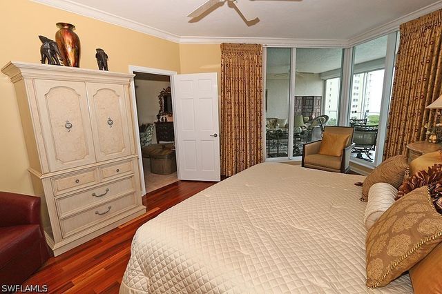 60 Seagate DR 604, Naples, FL 34103