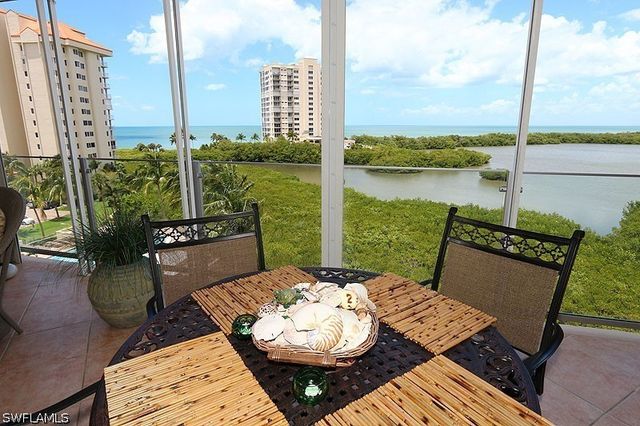 60 Seagate DR 604, Naples, FL 34103