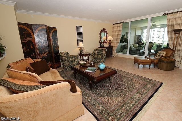 60 Seagate DR 604, Naples, FL 34103
