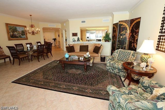60 Seagate DR 604, Naples, FL 34103