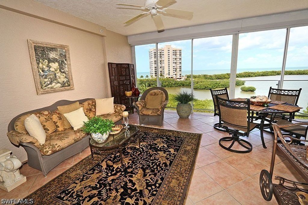 60 Seagate DR 604, Naples, FL 34103