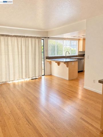 2204 Cheyenne Way, Modesto, CA 95356