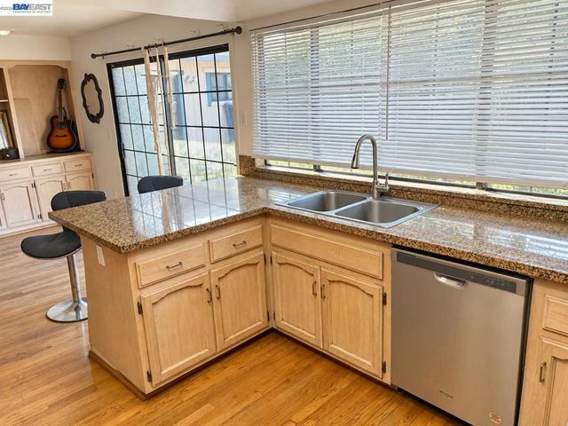 2204 Cheyenne Way, Modesto, CA 95356