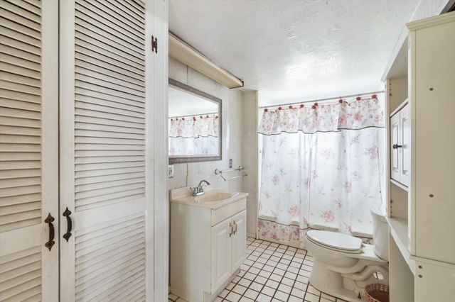 21941 Reading Drive, Anderson, CA 96007