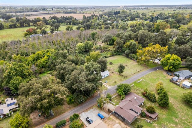 21941 Reading Drive, Anderson, CA 96007