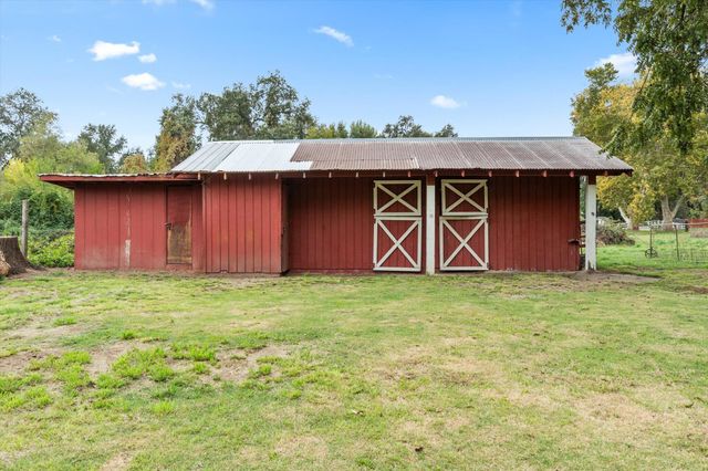 21941 Reading Drive, Anderson, CA 96007