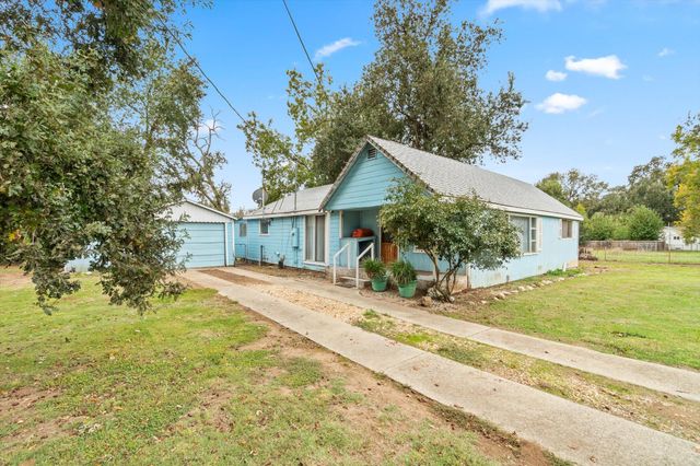 21941 Reading Drive, Anderson, CA 96007