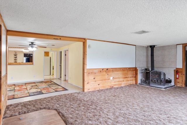 21941 Reading Drive, Anderson, CA 96007