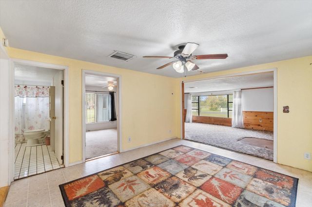 21941 Reading Drive, Anderson, CA 96007