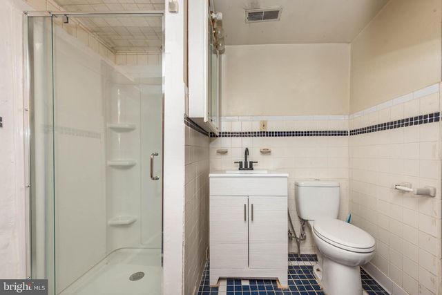212 W SARATOGA ST, Baltimore, MD 21201