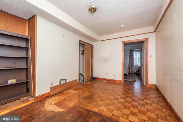 212 W SARATOGA ST, Baltimore, MD 21201