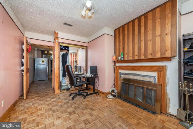 212 W SARATOGA ST, Baltimore, MD 21201