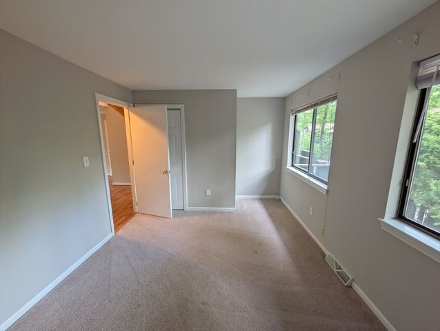 233 Meeting House Path 233, Ashland, MA 01721