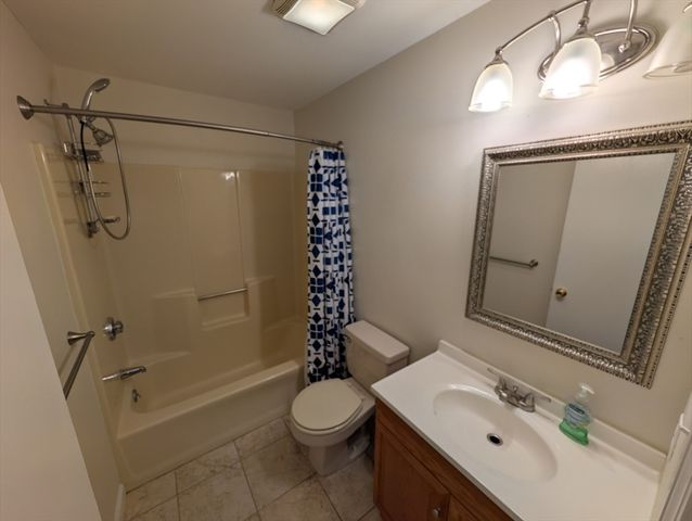 233 Meeting House Path 233, Ashland, MA 01721