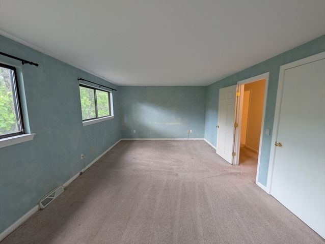 233 Meeting House Path 233, Ashland, MA 01721
