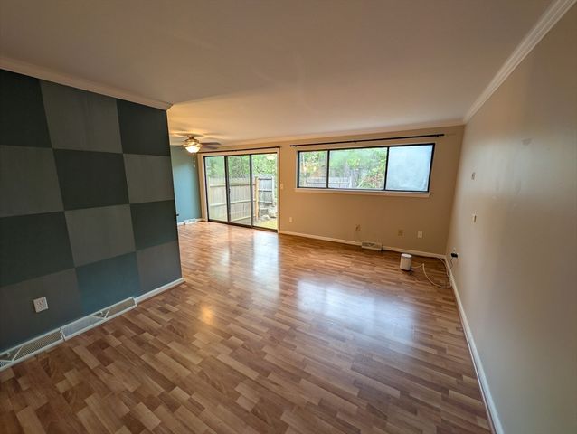 233 Meeting House Path 233, Ashland, MA 01721