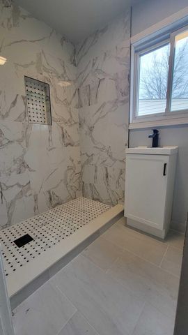 655 Robinwood Drive, City Of Troy, MI 48083