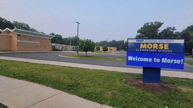 655 Robinwood Drive, City Of Troy, MI 48083