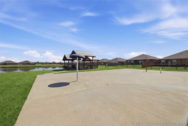 13505 N 130th East Avenue, Collinsville, OK 74021