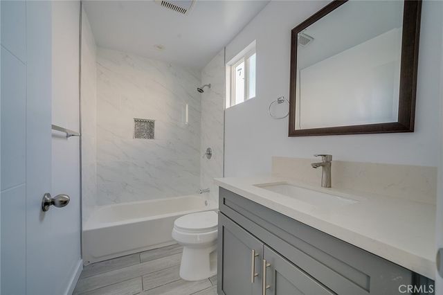 1348 W 41st Place, Los Angeles, CA 90037