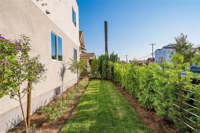 1348 W 41st Place, Los Angeles, CA 90037