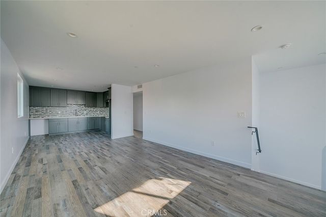 1348 W 41st Place, Los Angeles, CA 90037