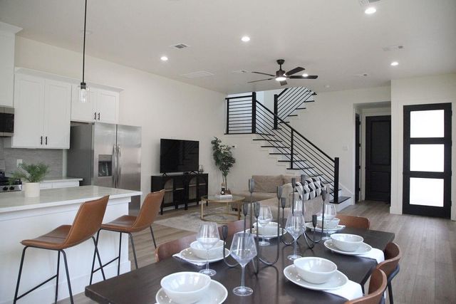 7134 Saint Augustine Street, Houston, TX 77021