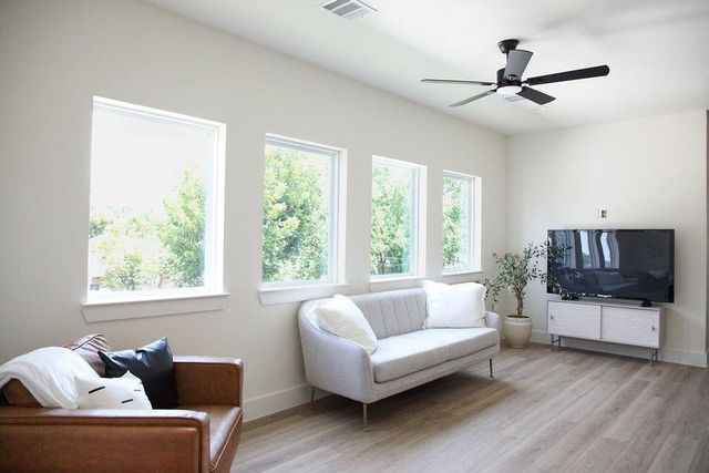 7134 Saint Augustine Street, Houston, TX 77021