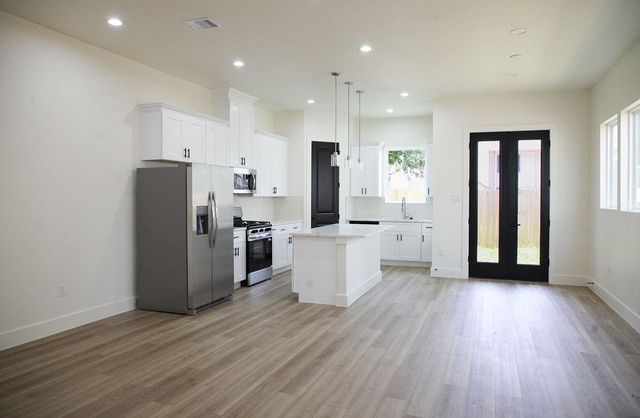 7134 Saint Augustine Street, Houston, TX 77021
