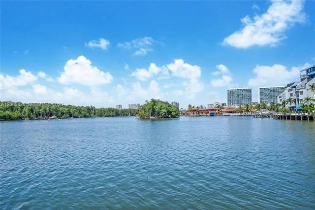 400 Kings Point Drive 316, Sunny Isles Beach, FL 33160
