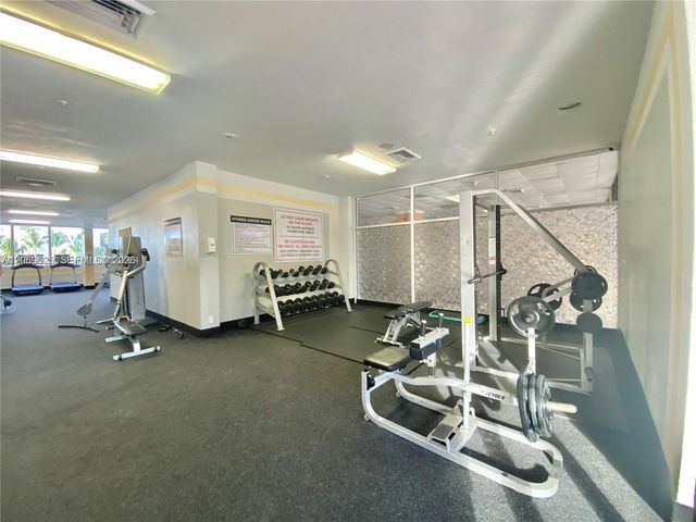400 Kings Point Drive 316, Sunny Isles Beach, FL 33160