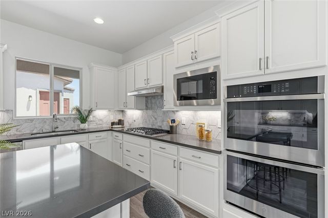 11605 Falcon Gorge Avenue, Las Vegas, NV 89138